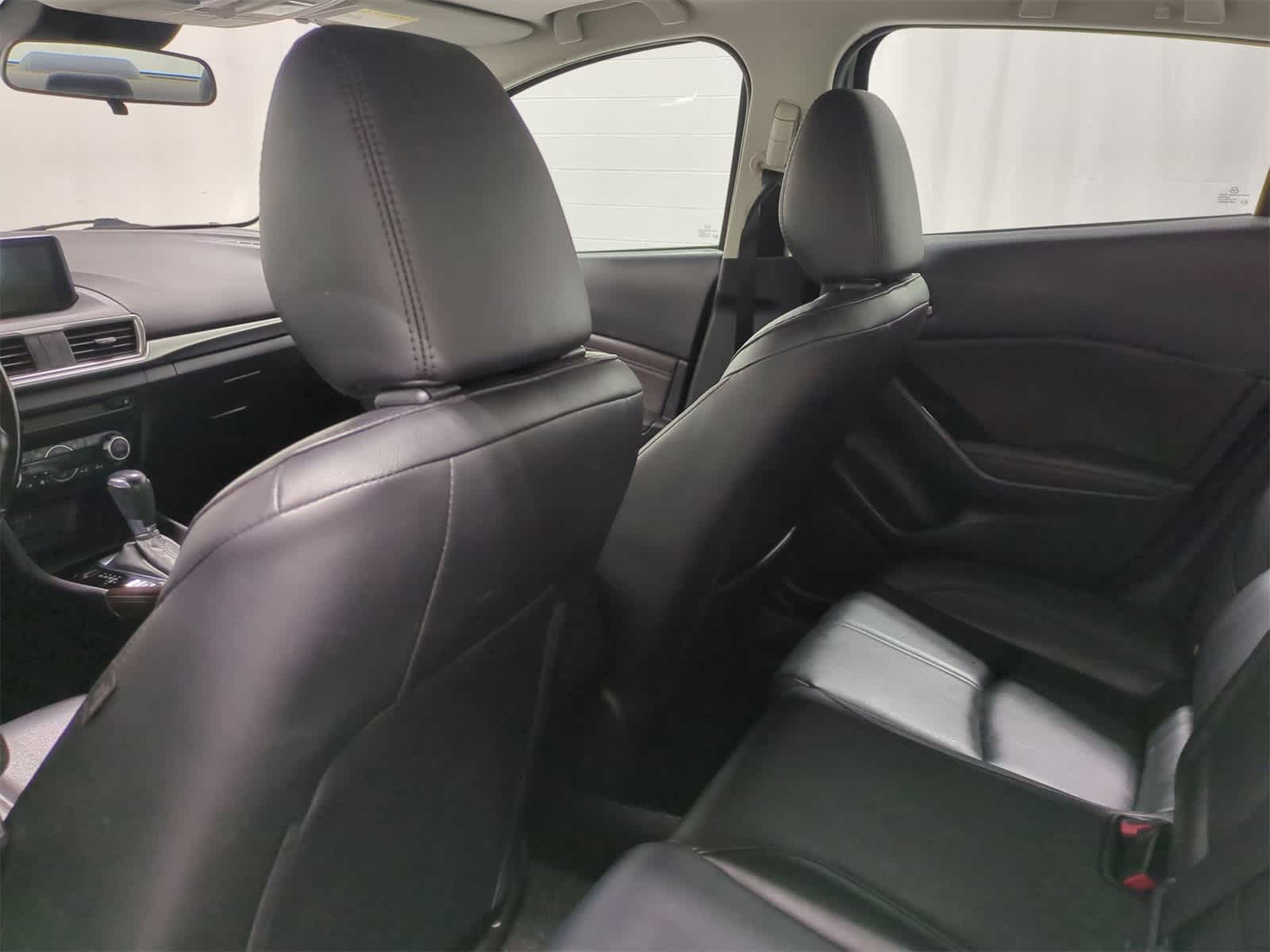 Thumbnail: 2018 Mazda Mazda3 - 17