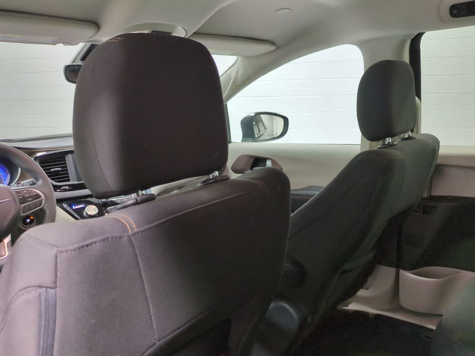 Thumbnail: 2017 Chrysler Pacifica - 18