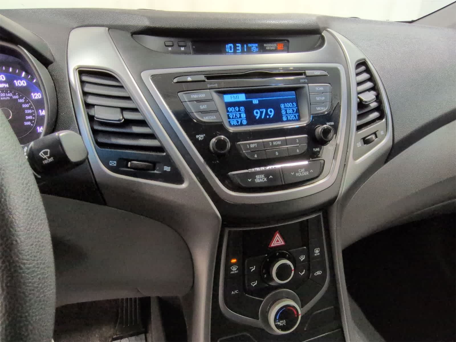 Thumbnail: 2014 Hyundai Elantra - 28