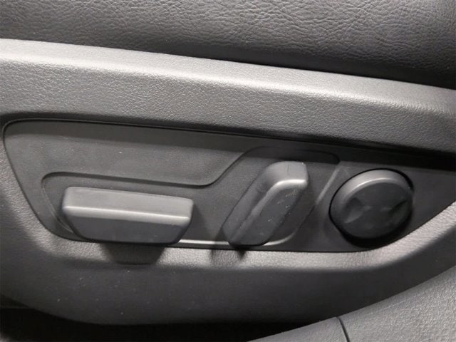 Thumbnail: 2025 Mazda CX-50 - 18