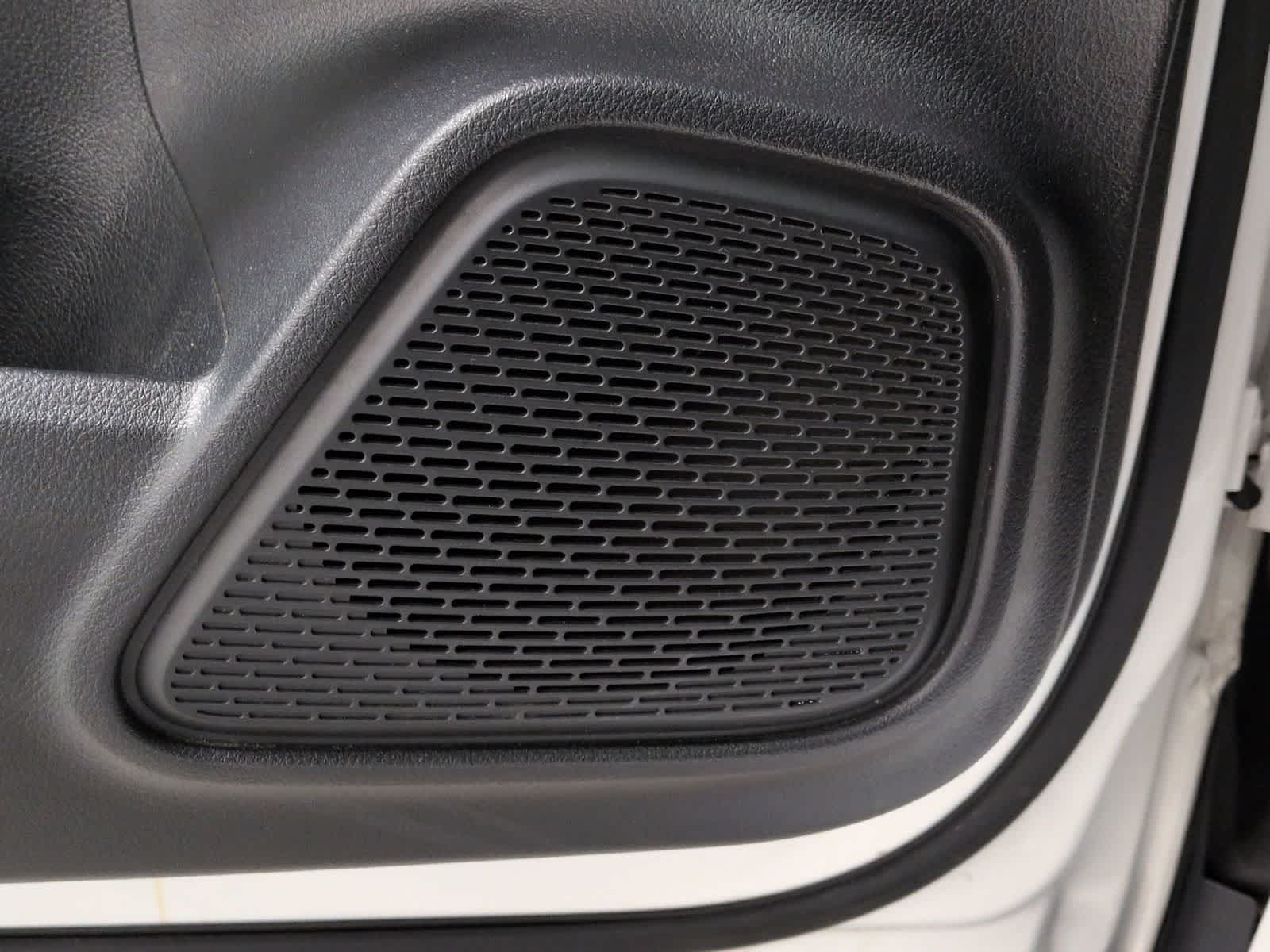 Thumbnail: 2022 Mercedes-Benz GLB - 33