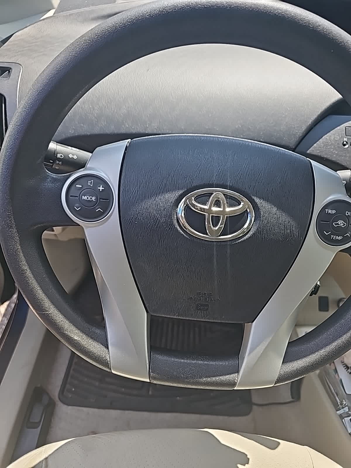 Thumbnail: 2011 Toyota Prius - 7