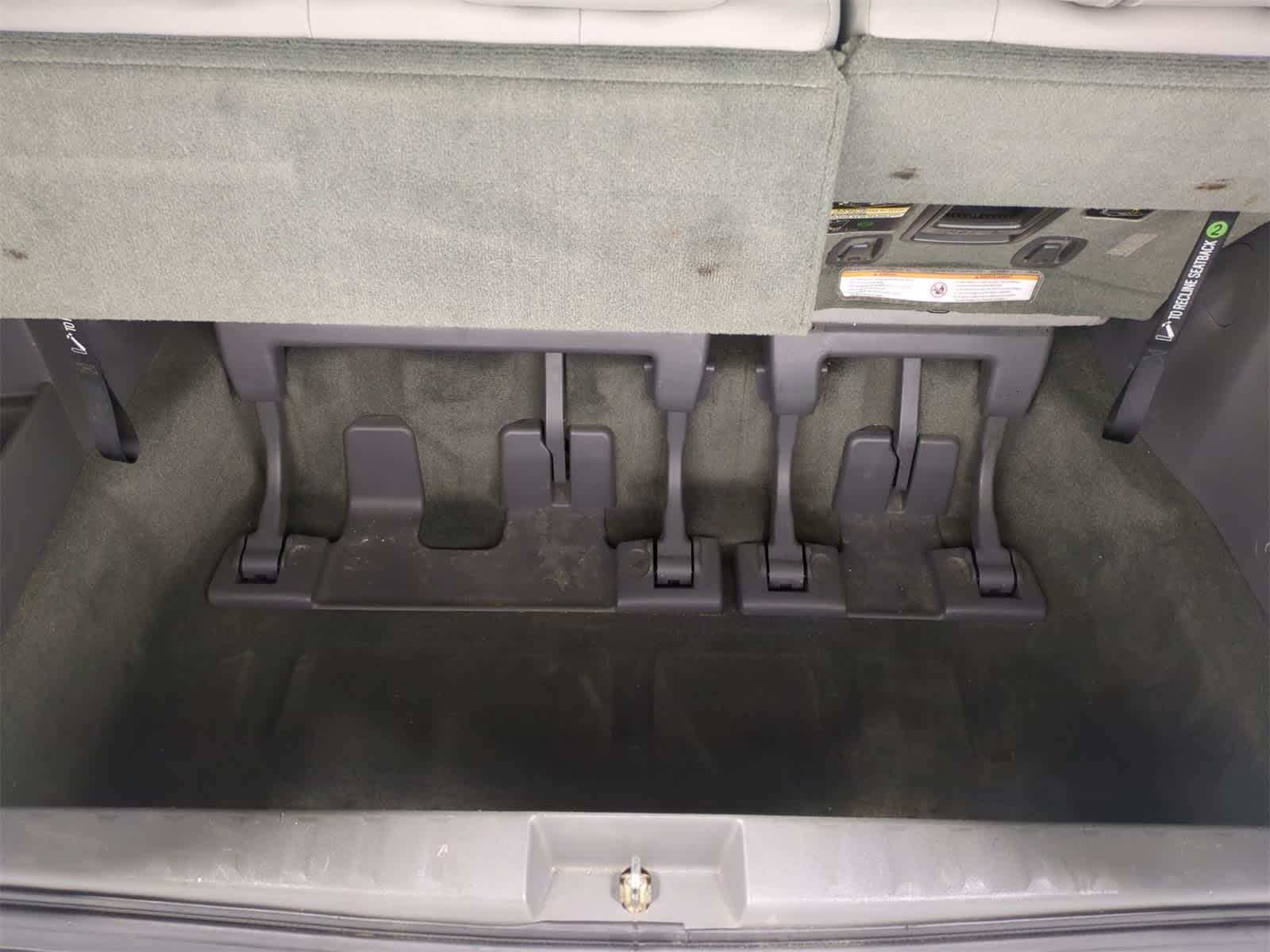 Thumbnail: 2016 Toyota Sienna - 35