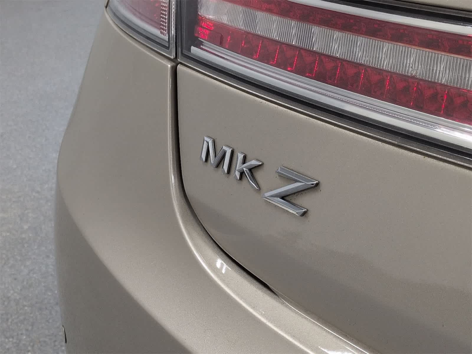 Thumbnail: 2017 Lincoln MKZ - 12