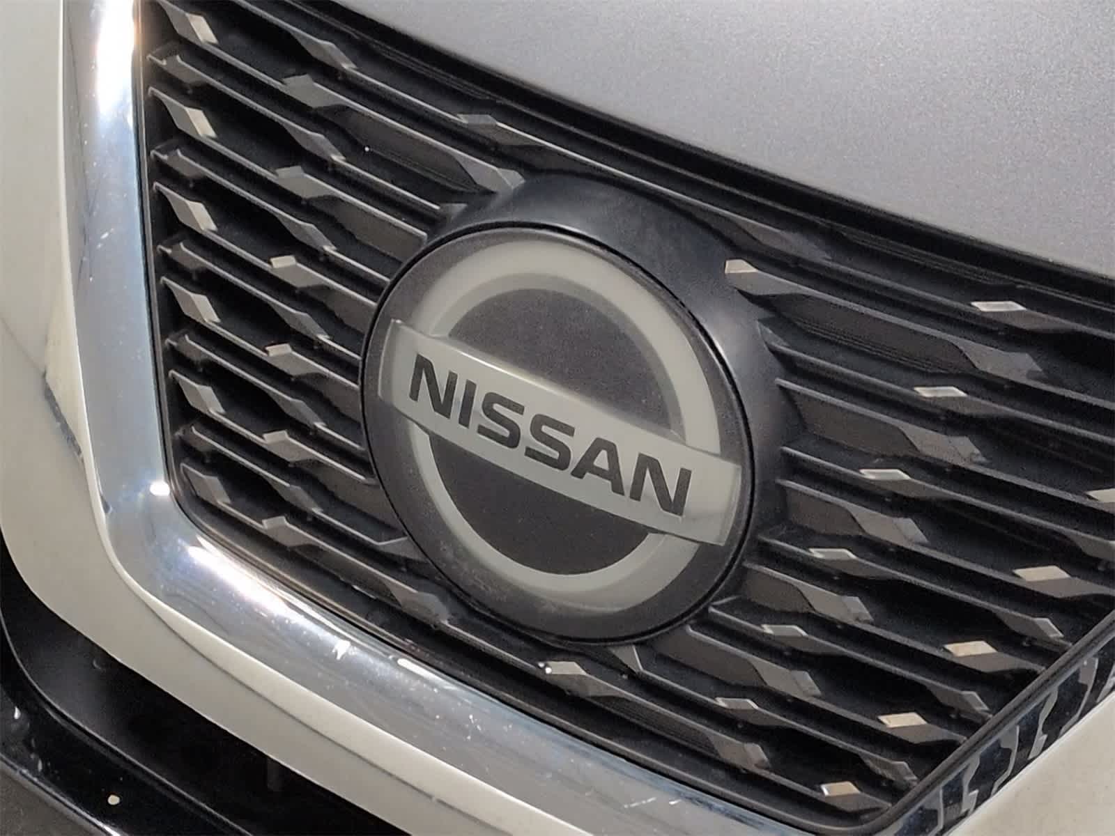 Thumbnail: 2018 Nissan Rogue - 12