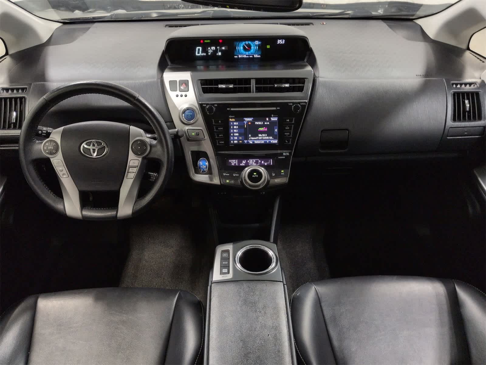 Thumbnail: 2017 Toyota Prius v - 16