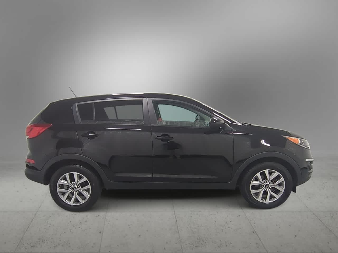 Thumbnail: 2015 Kia Sportage - 9