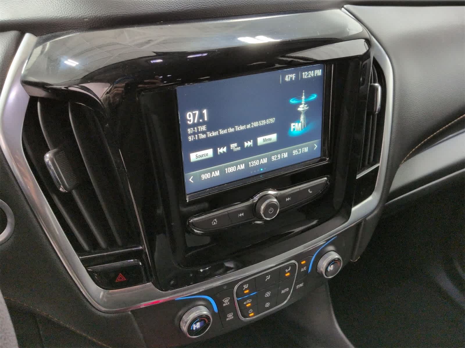 Thumbnail: 2019 Chevrolet Traverse - 12