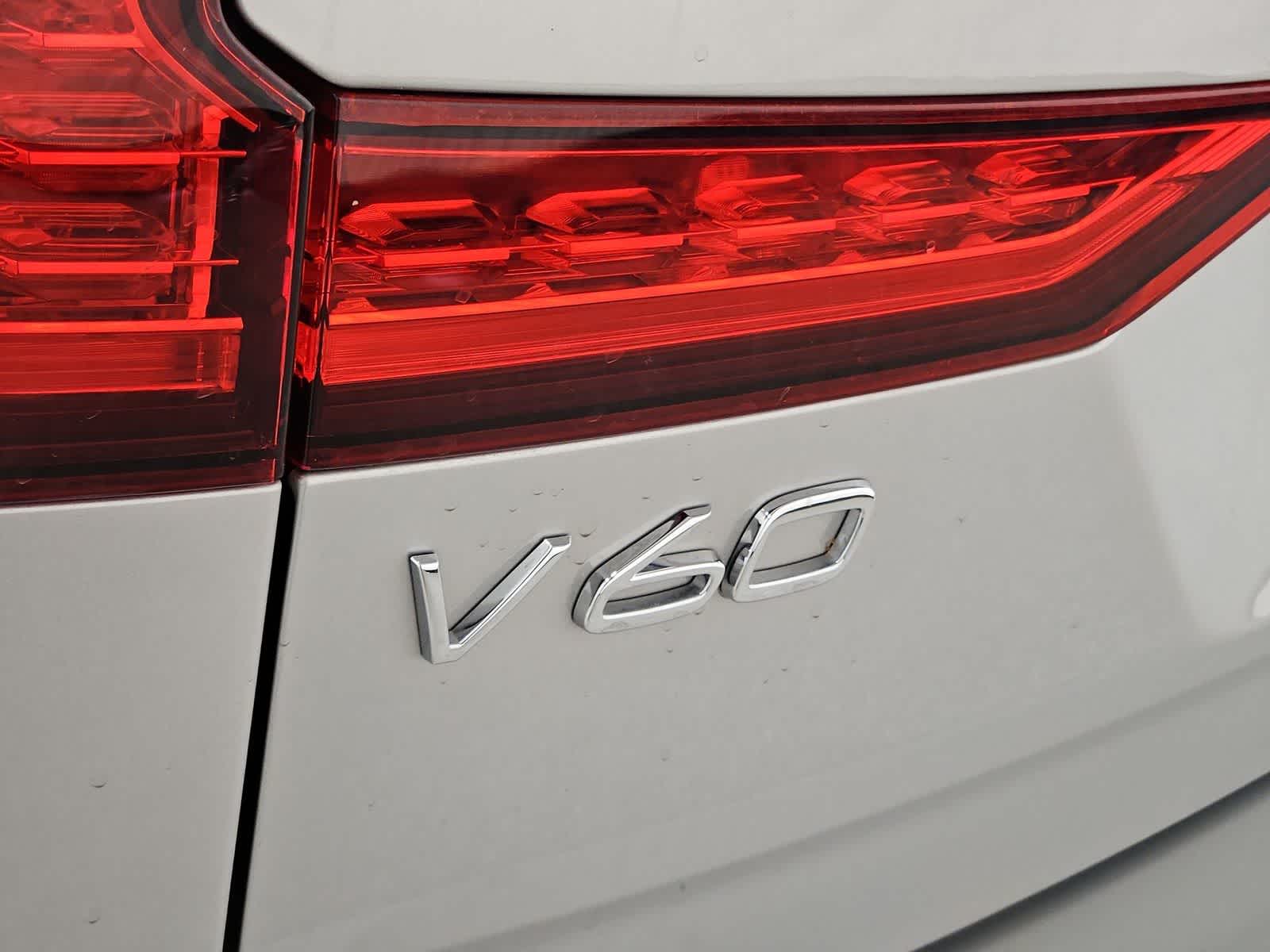 Thumbnail: 2025 Volvo S60 - 12