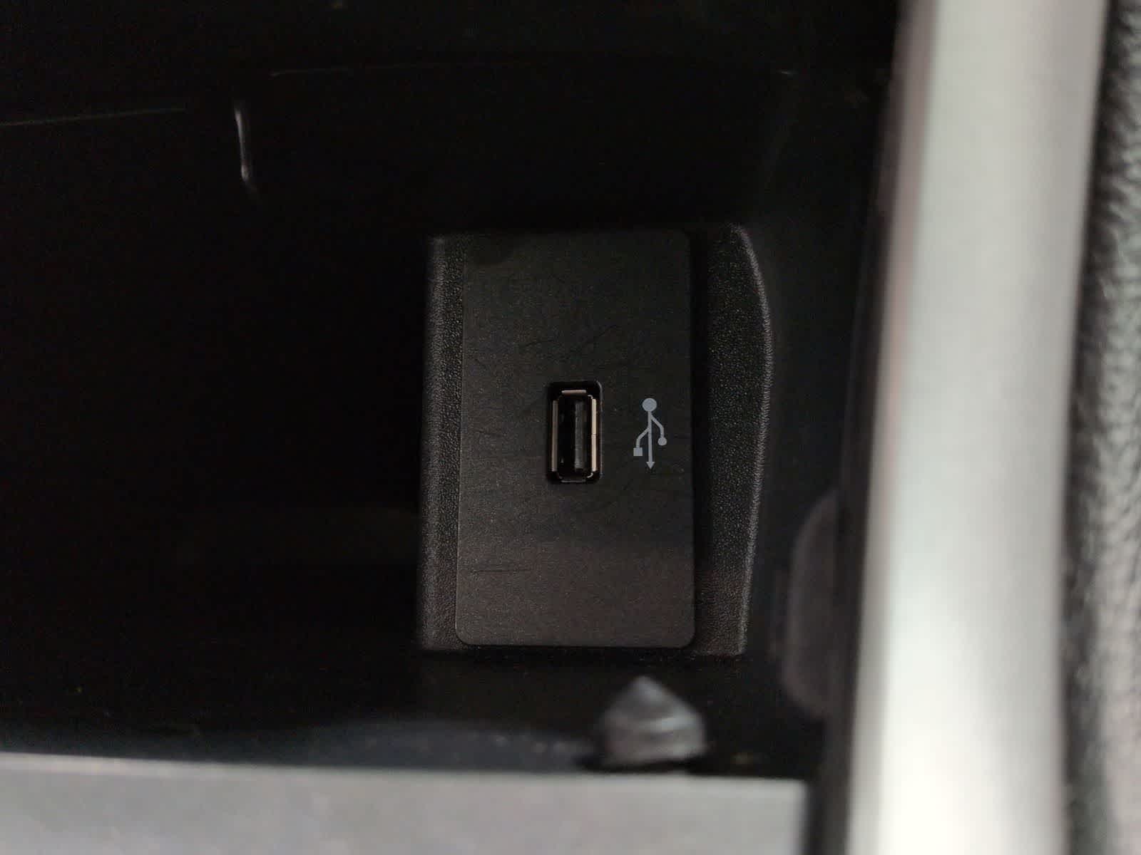 Thumbnail: 2017 Ford Edge - 30