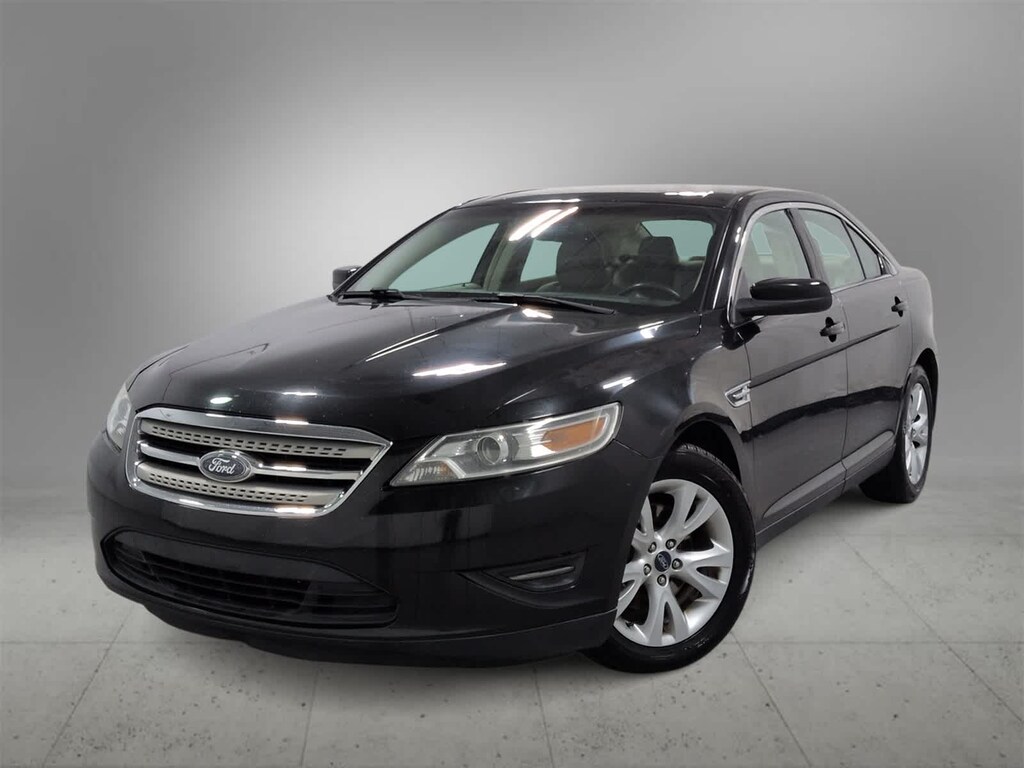 Used 2010 Ford Taurus SEL Sedan