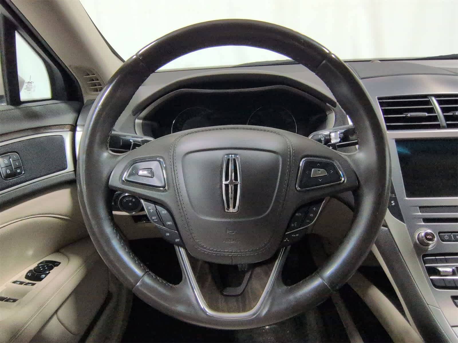 Thumbnail: 2017 Lincoln MKZ - 25