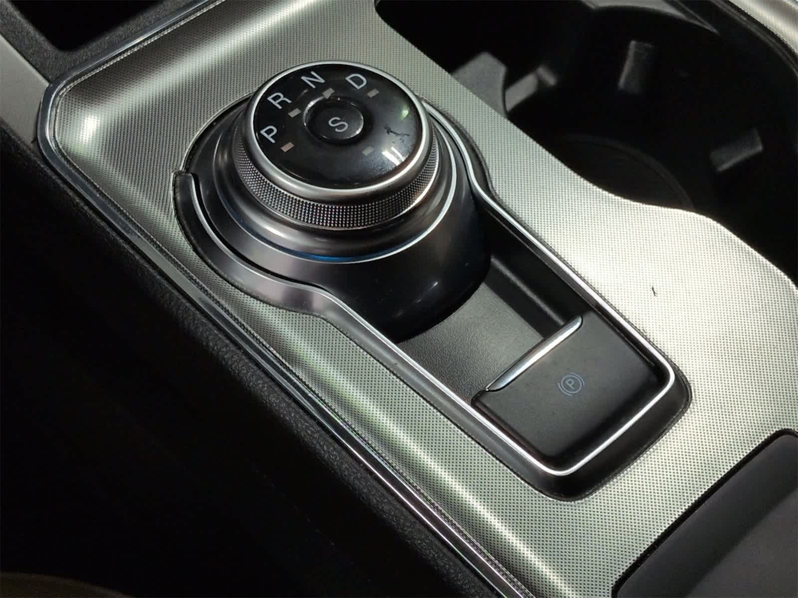 Thumbnail: 2022 Ford Edge - 33