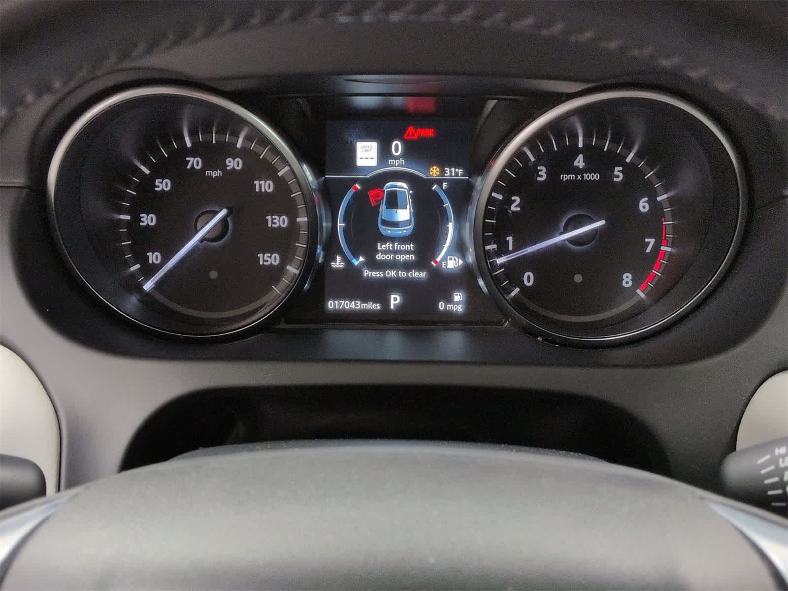 Thumbnail: 2018 Land Rover Discovery Sport - 35