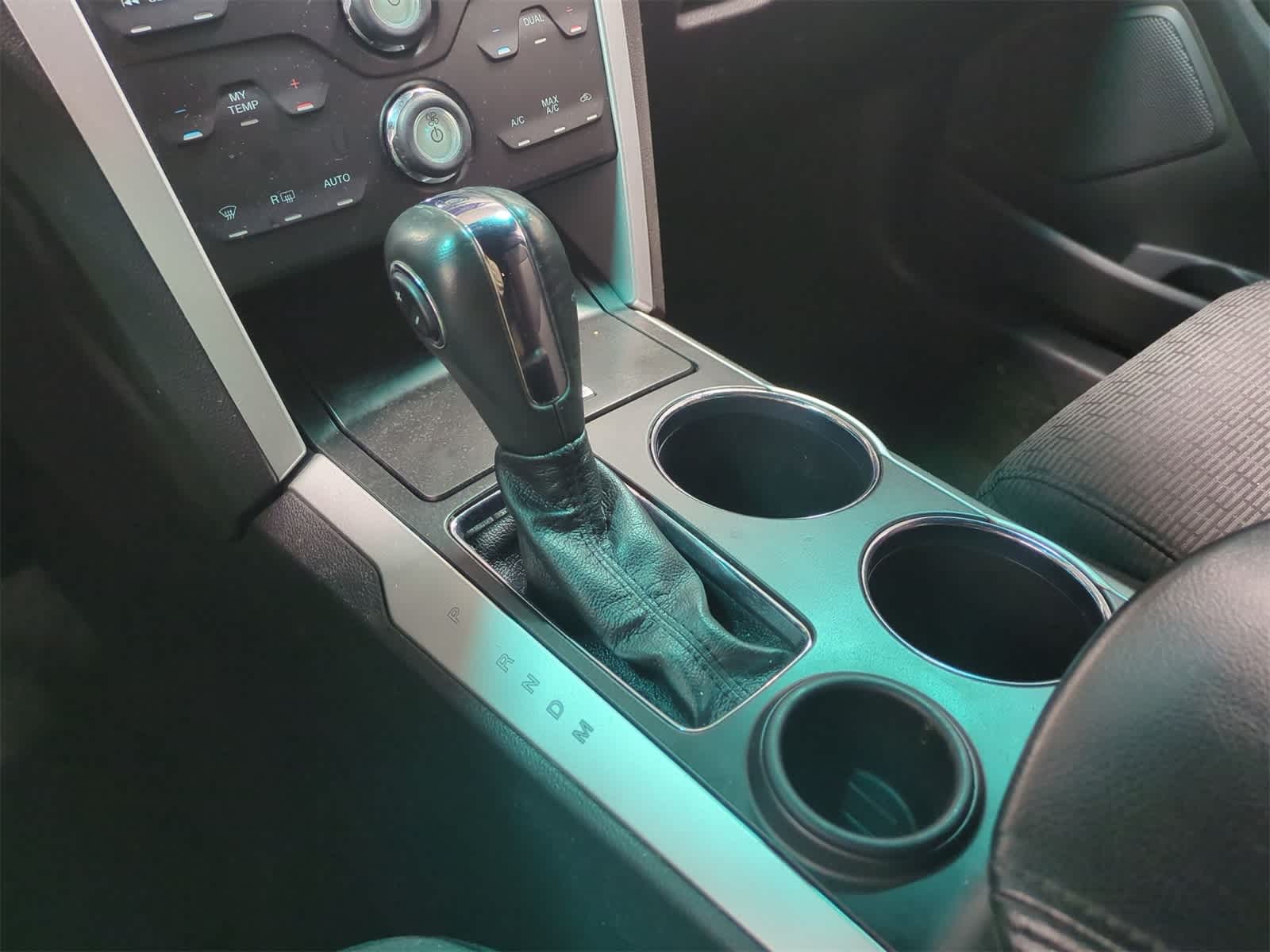 Thumbnail: 2012 Ford Explorer - 31