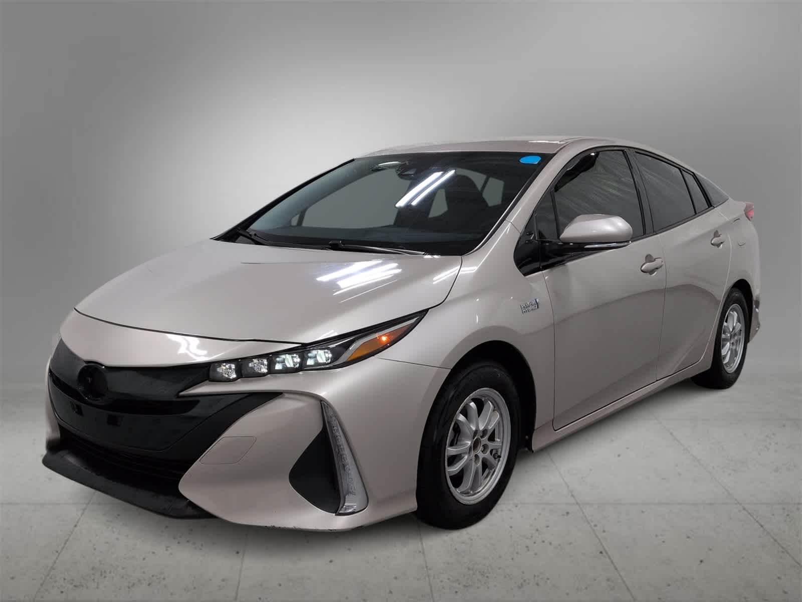 Thumbnail: 2017 Toyota Prius Prime - 4