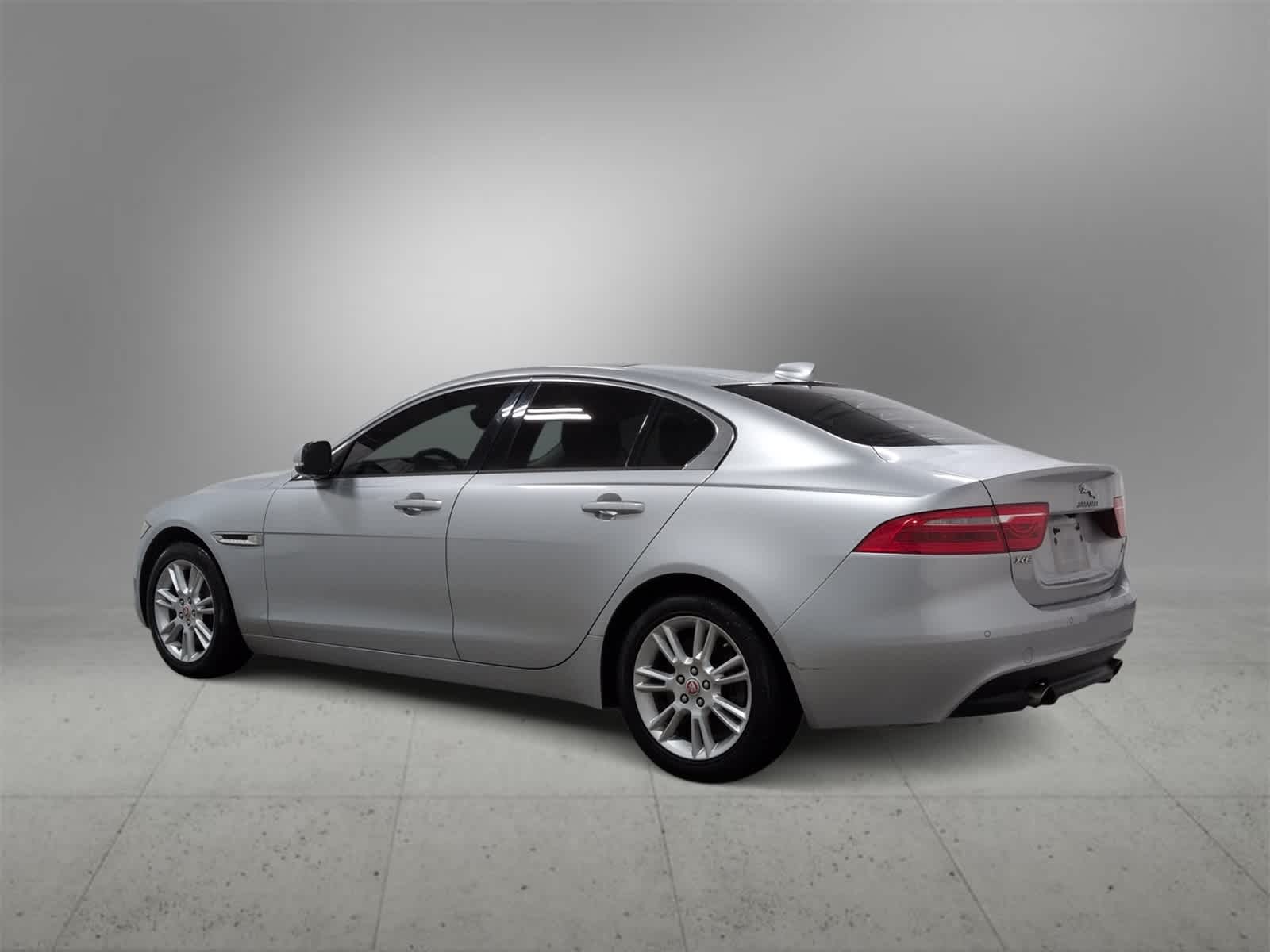 Thumbnail: 2018 Jaguar XE - 6