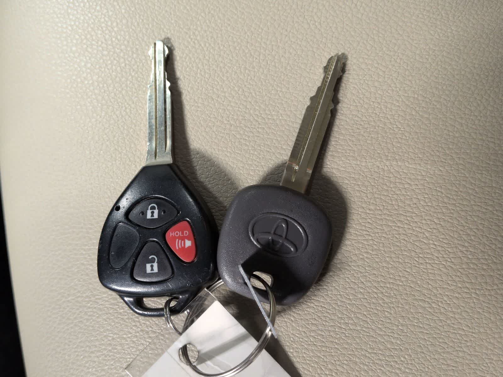 Thumbnail: 2015 Toyota 4Runner - 35