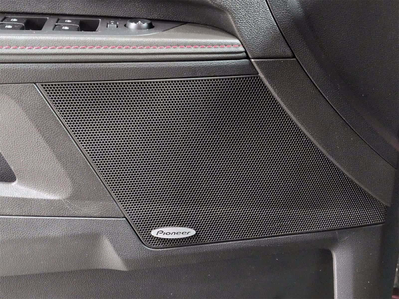 Thumbnail: 2011 Chevrolet Equinox - 31