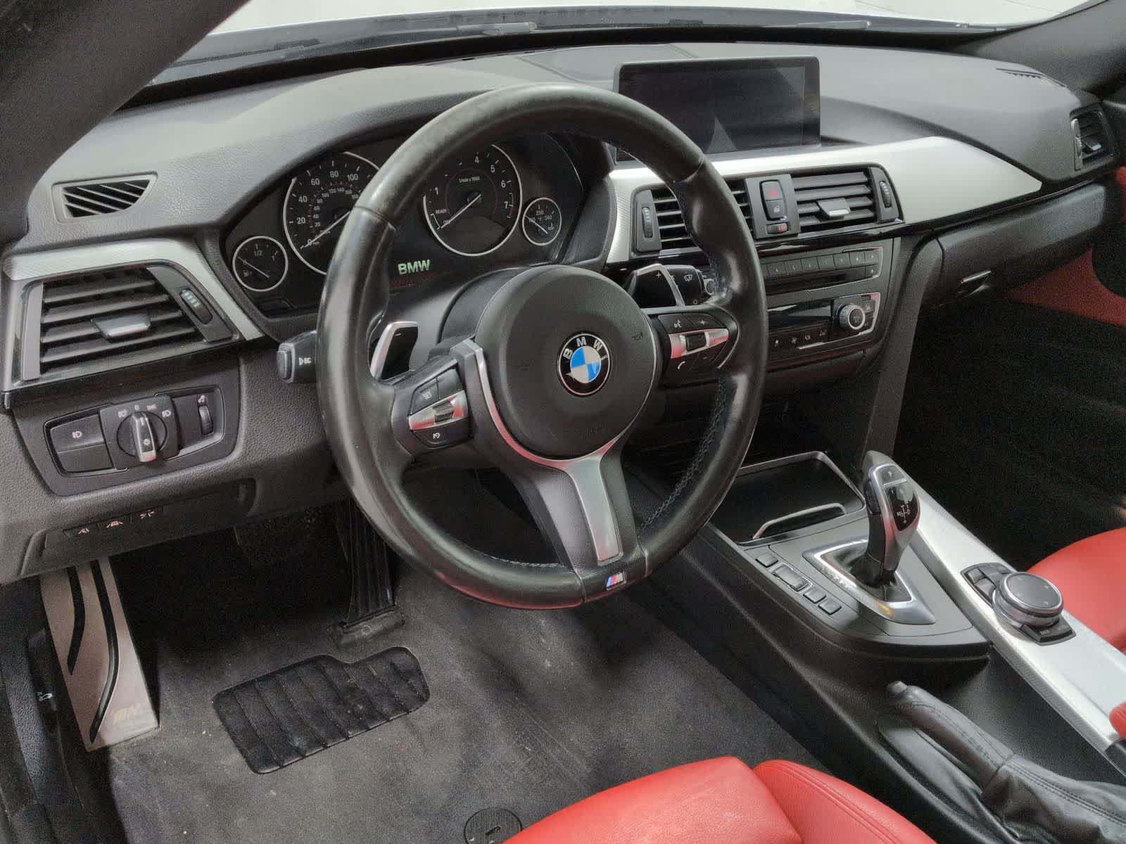 Thumbnail: 2016 BMW 3 Series - 10