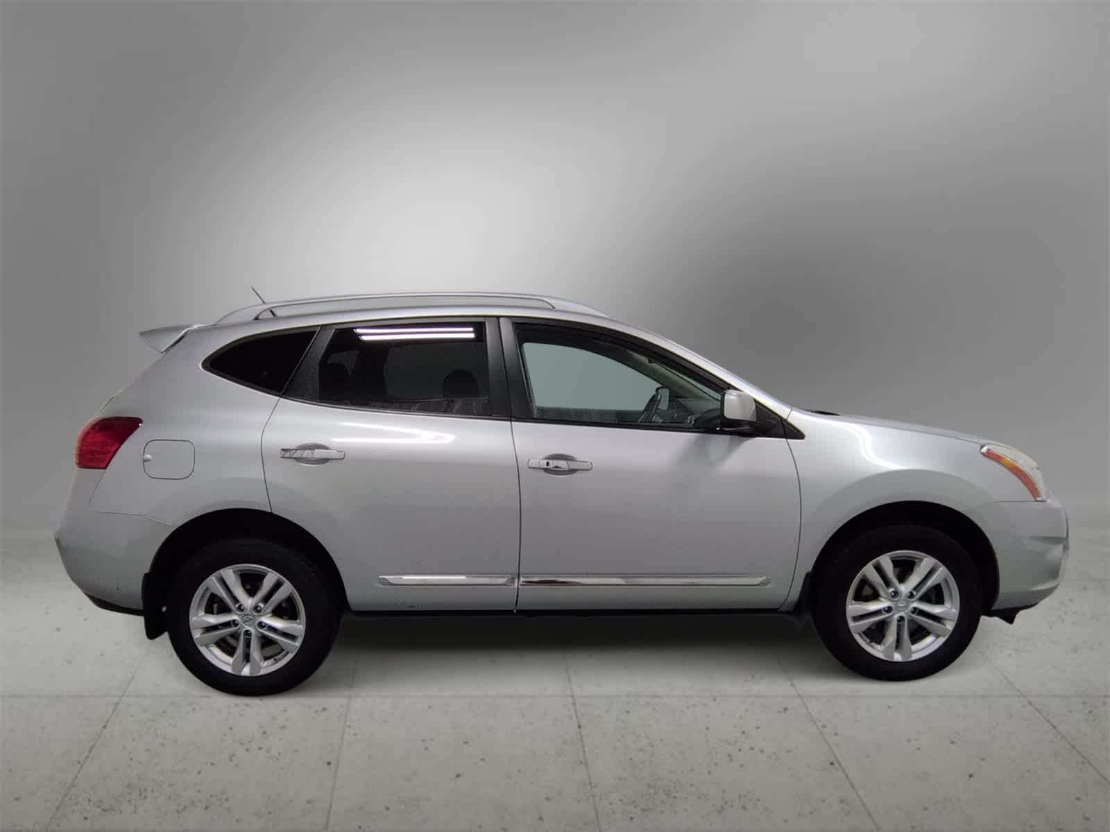 Thumbnail: 2013 Nissan Rogue - 9