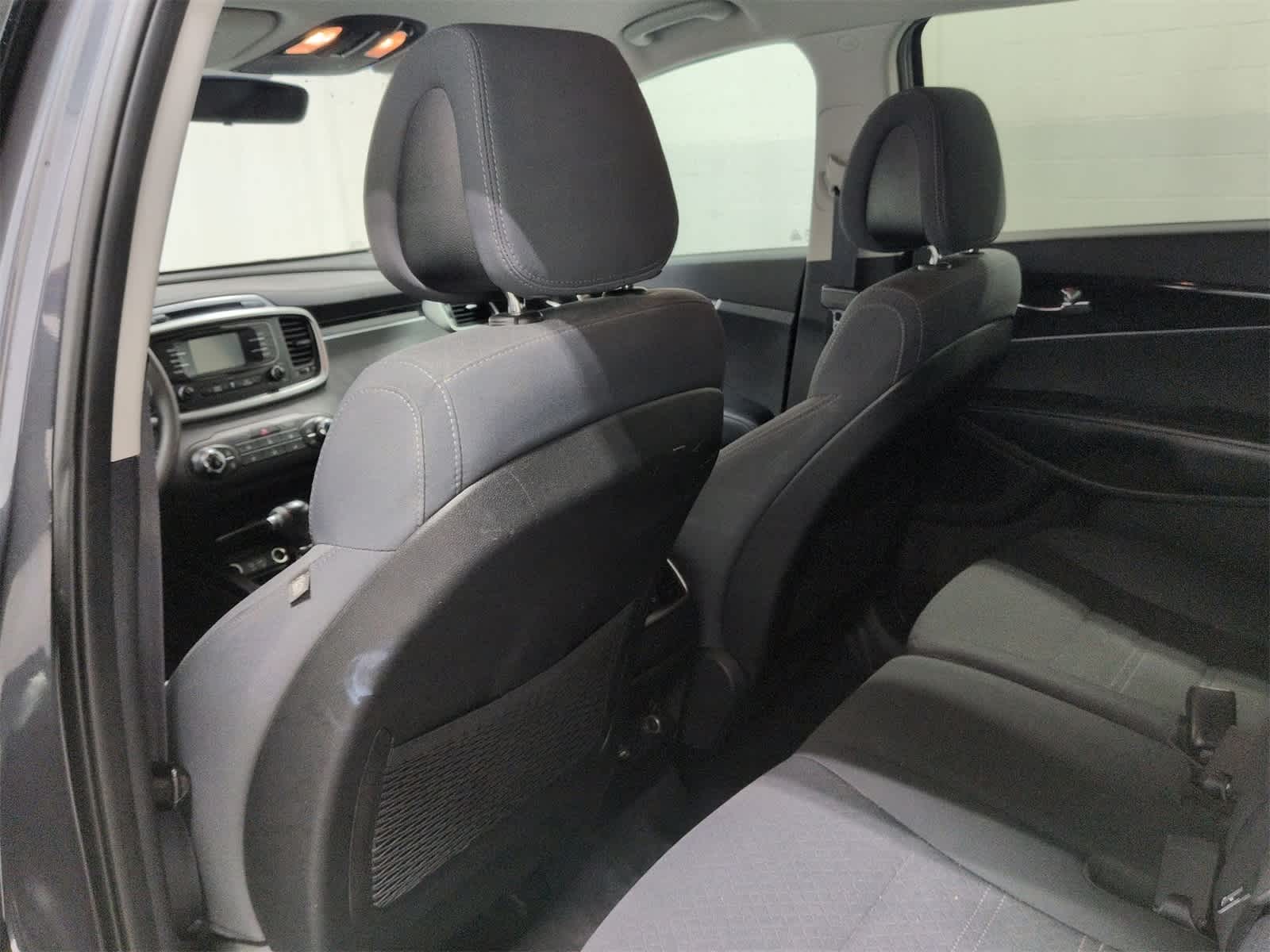 Thumbnail: 2016 Kia Sorento - 19