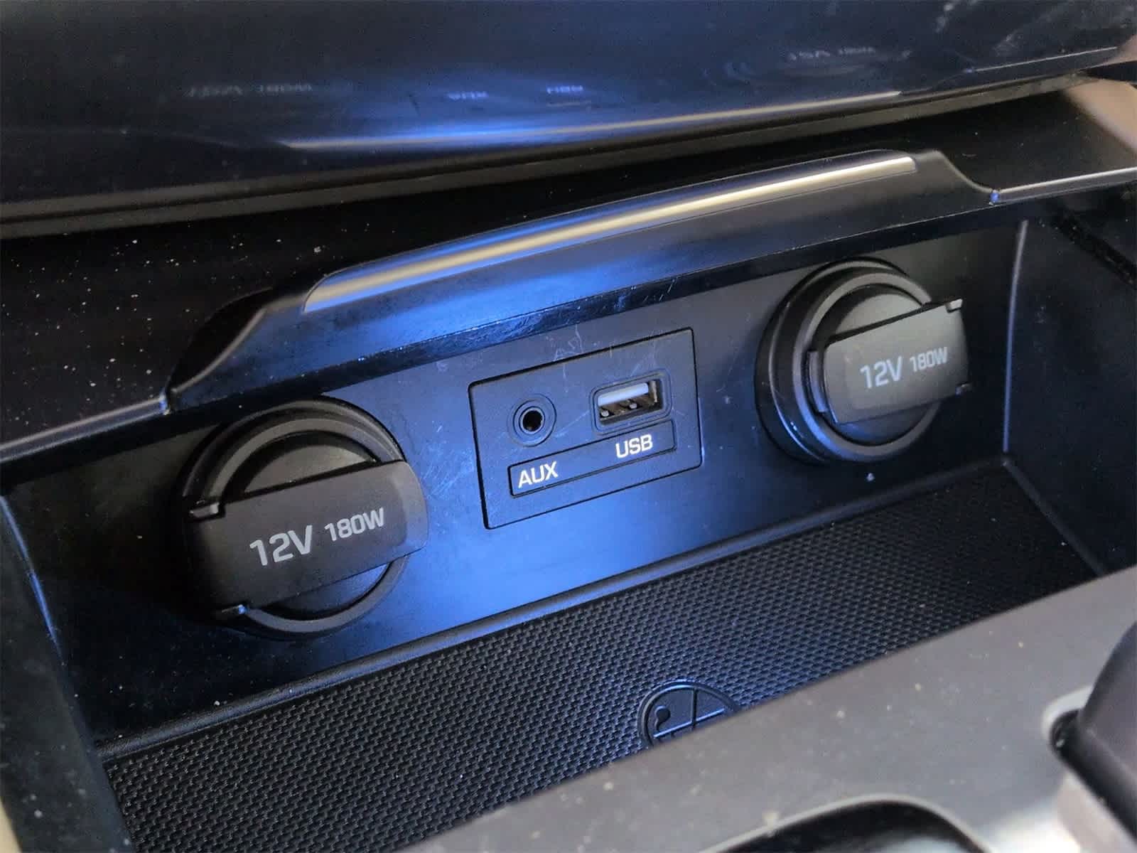 Thumbnail: 2015 Hyundai Genesis - 34