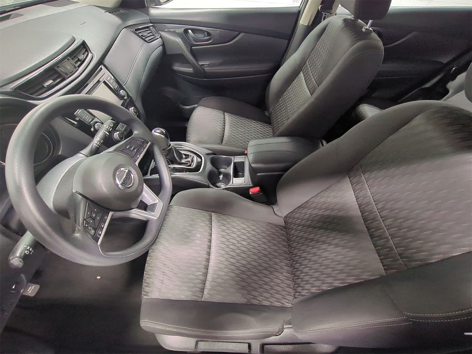 Thumbnail: 2020 Nissan Rogue - 17