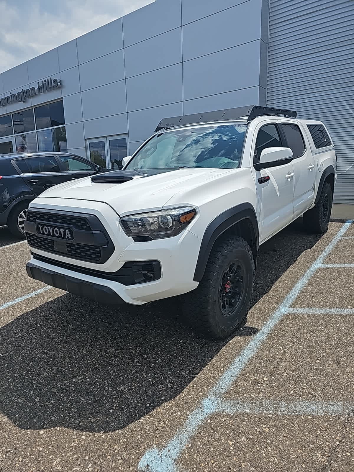 Thumbnail: 2018 Toyota Tacoma - 3