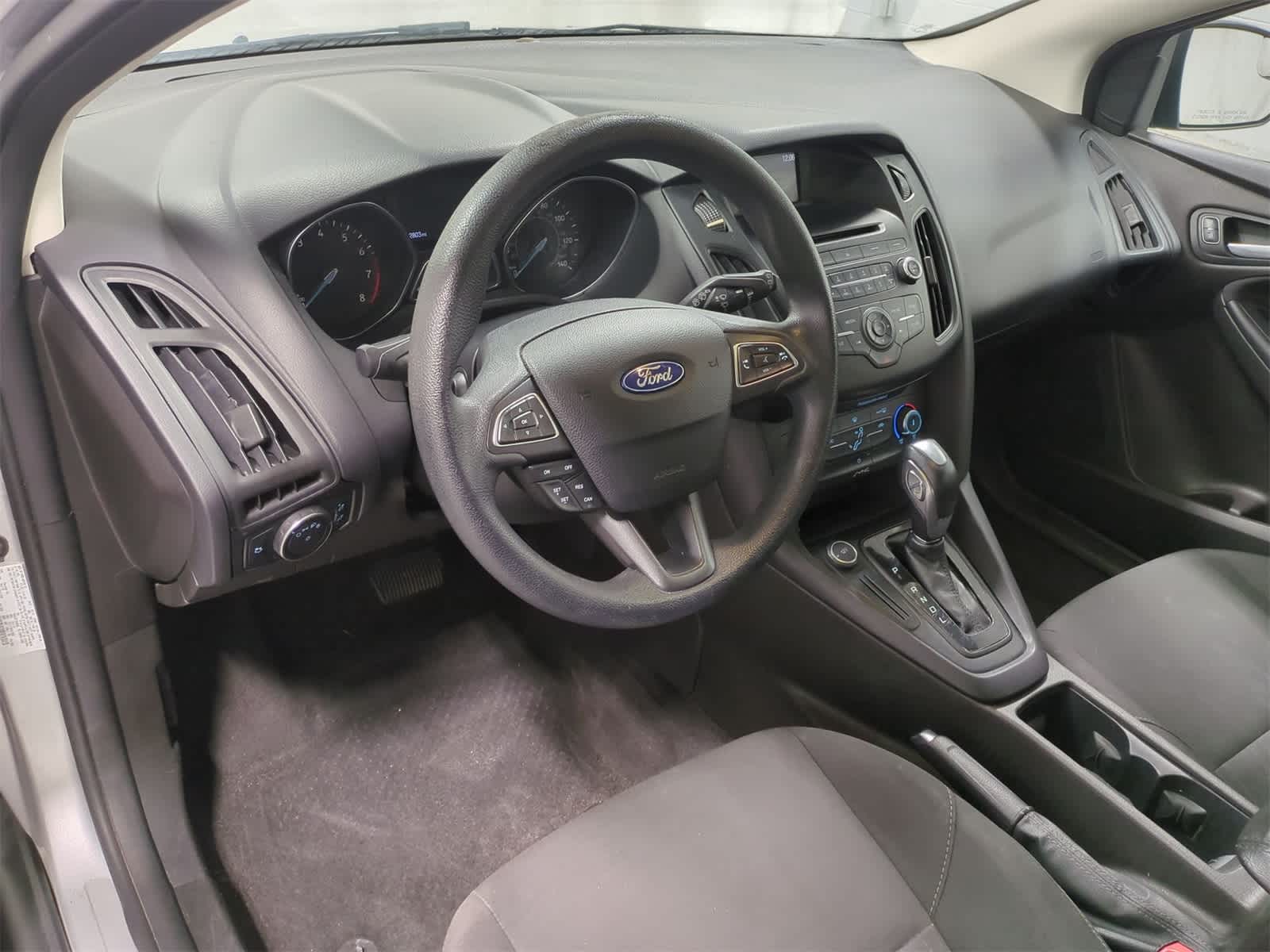 Thumbnail: 2016 Ford Focus - 10