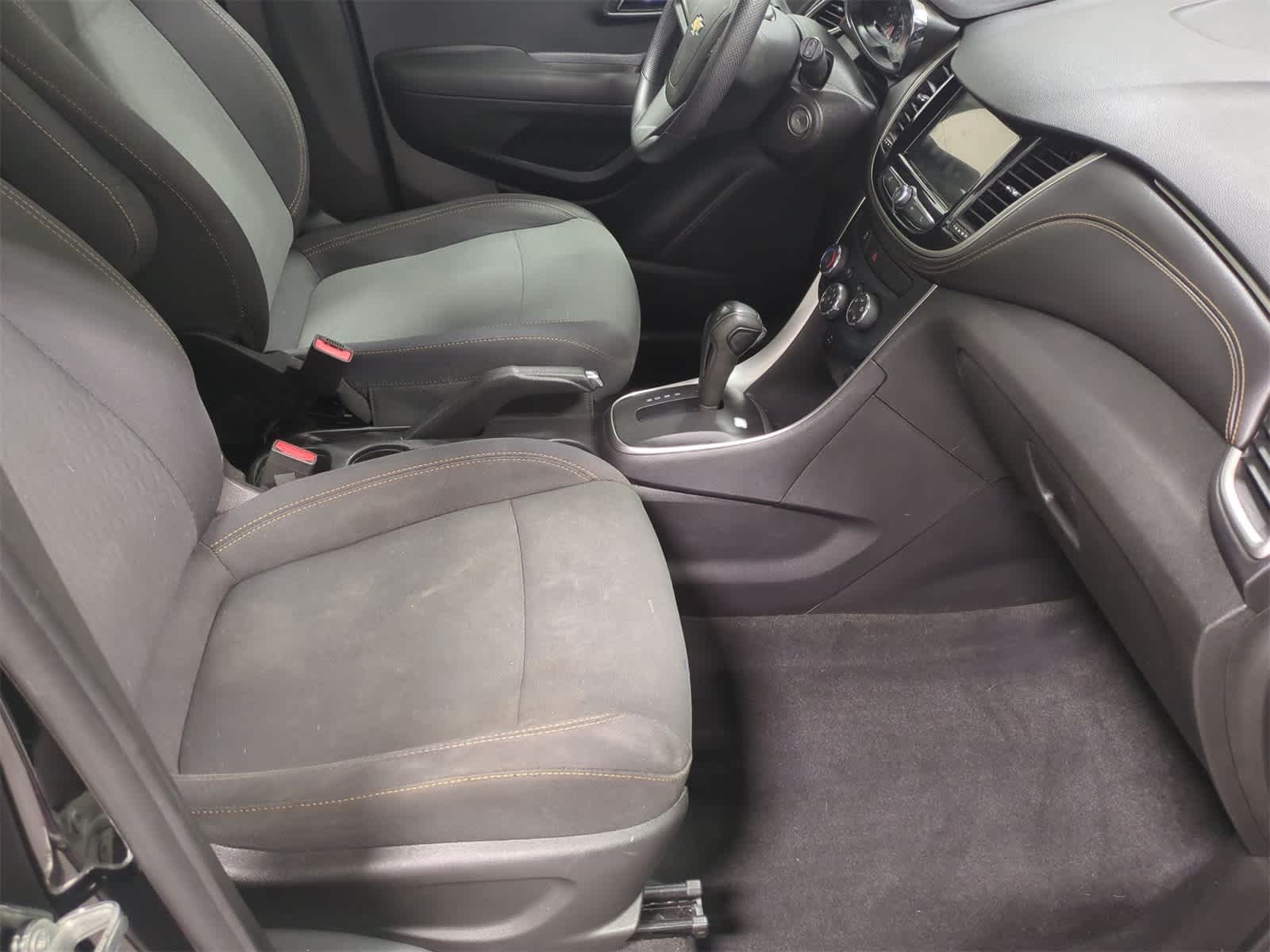 Thumbnail: 2019 Chevrolet Trax - 21