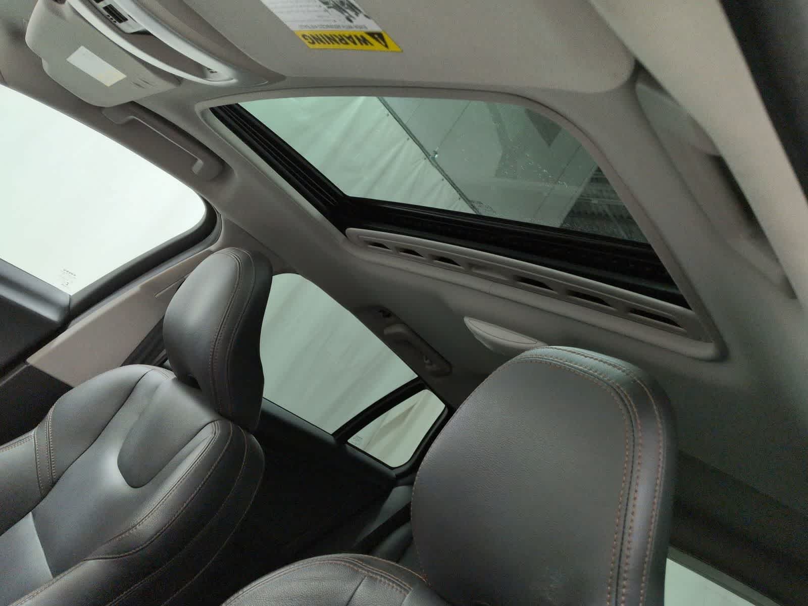 Thumbnail: 2015 Volvo S60 - 21