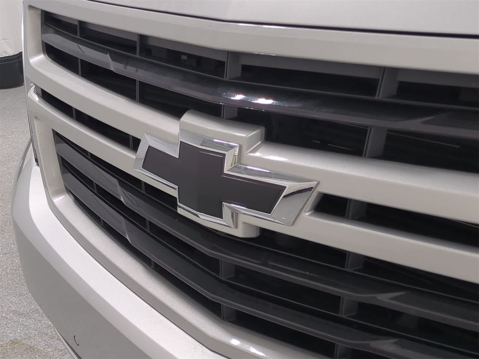 Thumbnail: 2018 Chevrolet Tahoe - 12