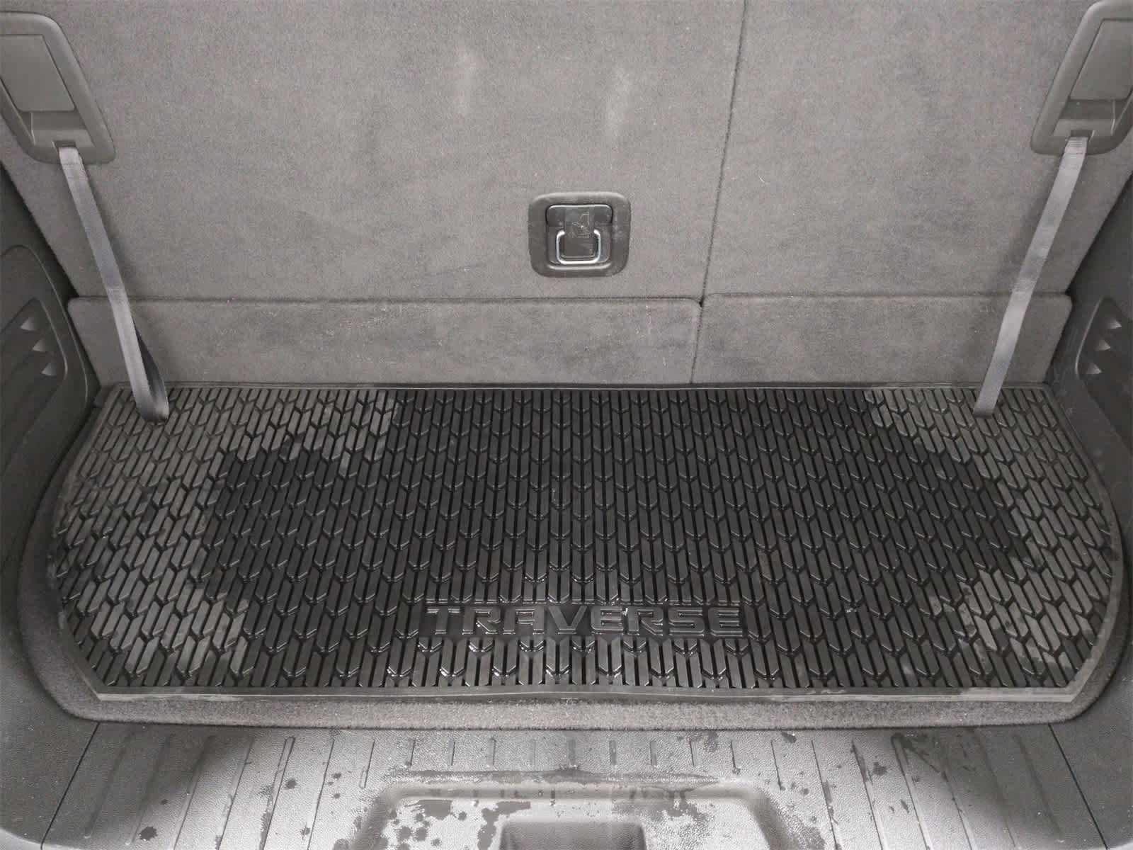 Thumbnail: 2017 Chevrolet Traverse - 33