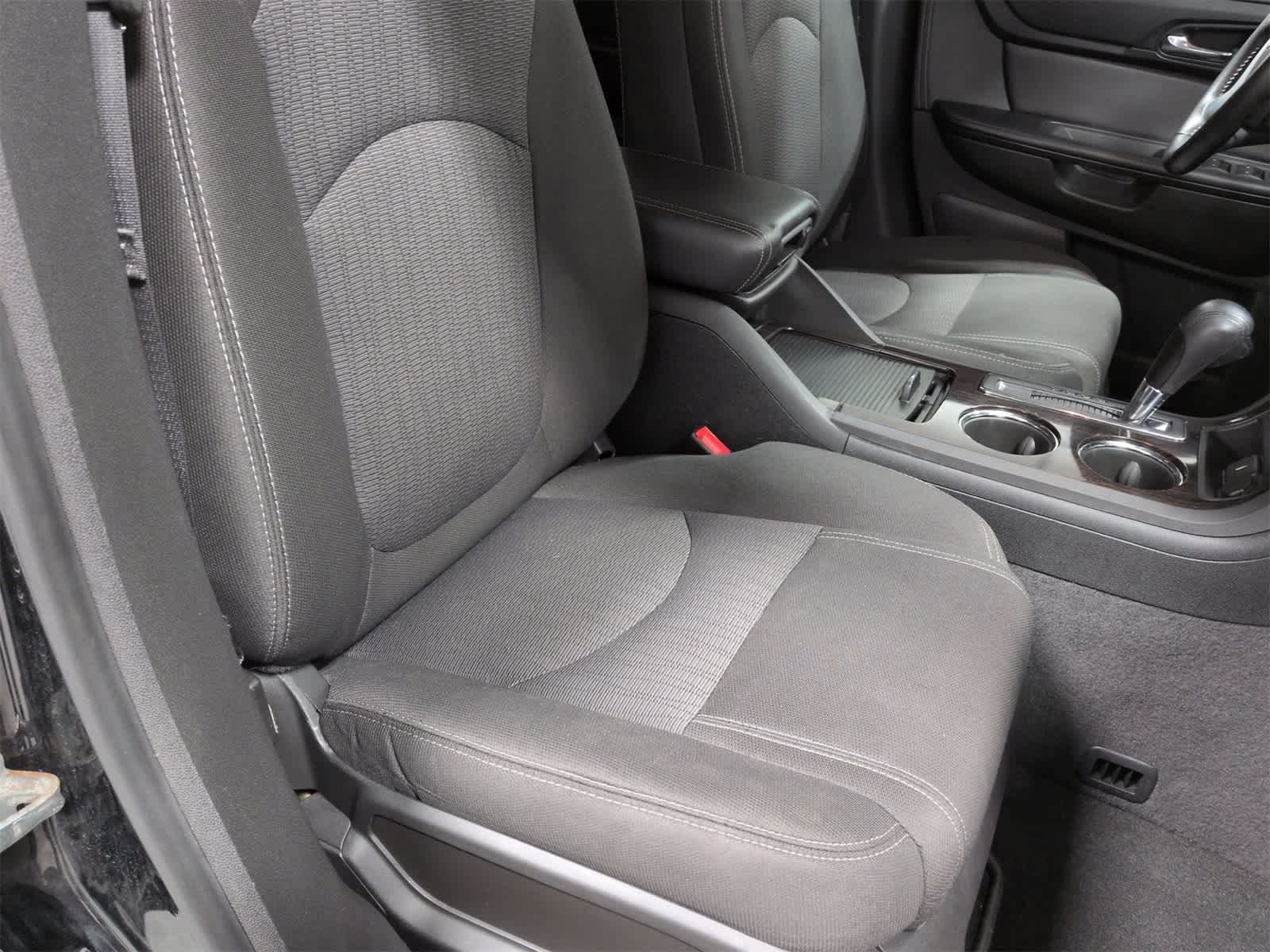 Thumbnail: 2017 Chevrolet Traverse - 22