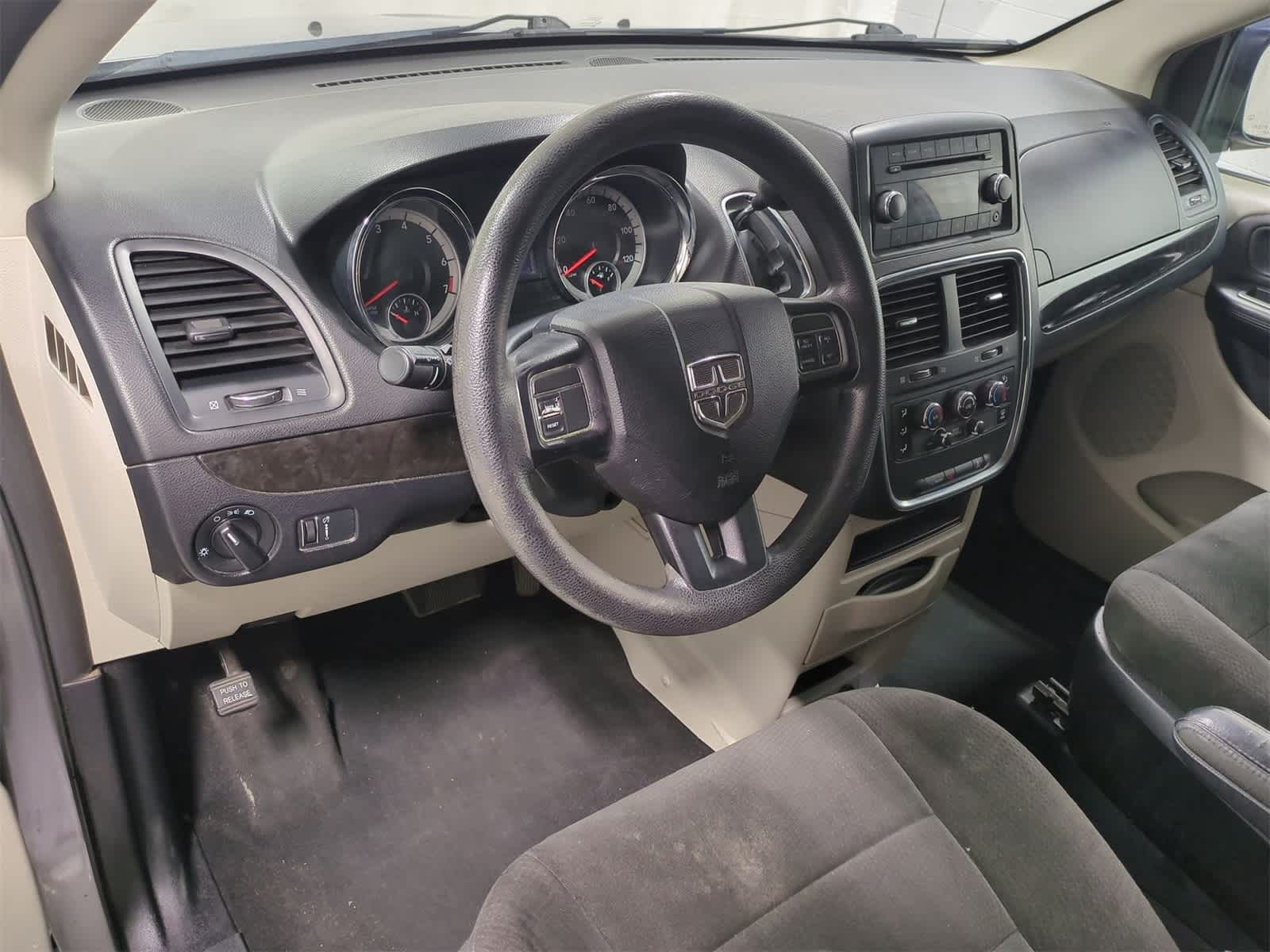 Thumbnail: 2013 Dodge Grand Caravan - 10