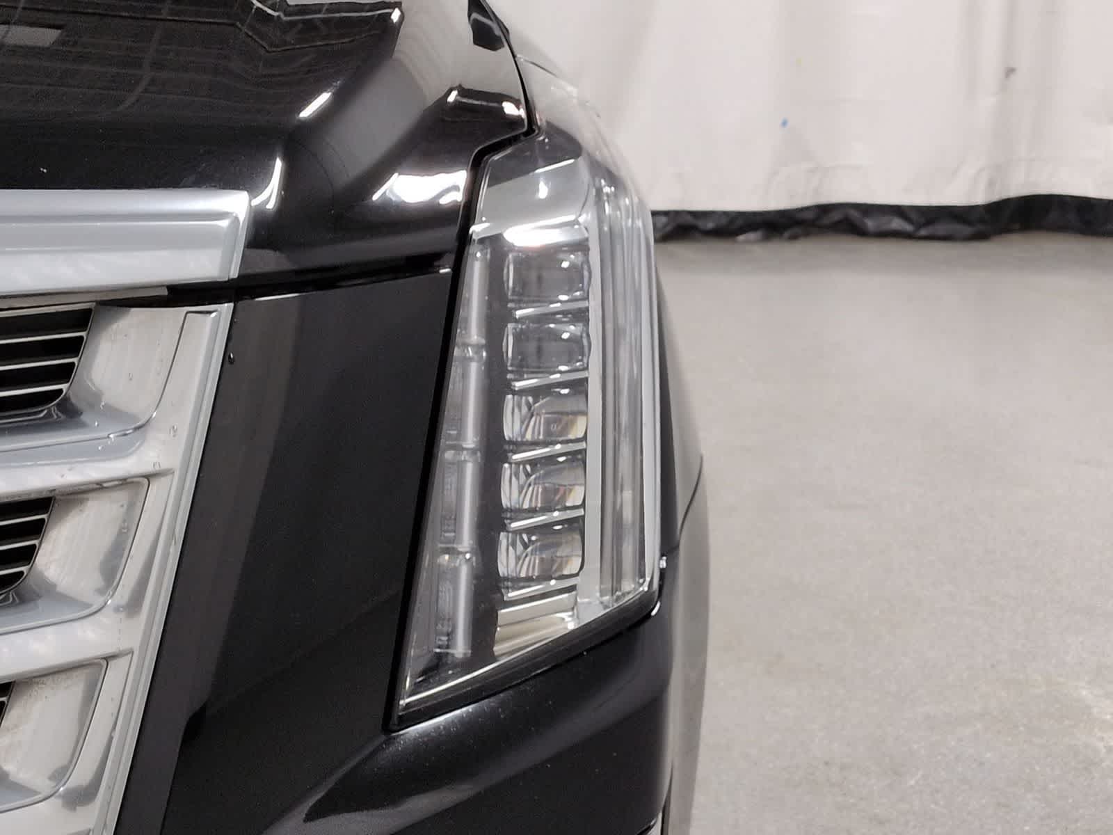 Thumbnail: 2017 Cadillac Escalade - 10