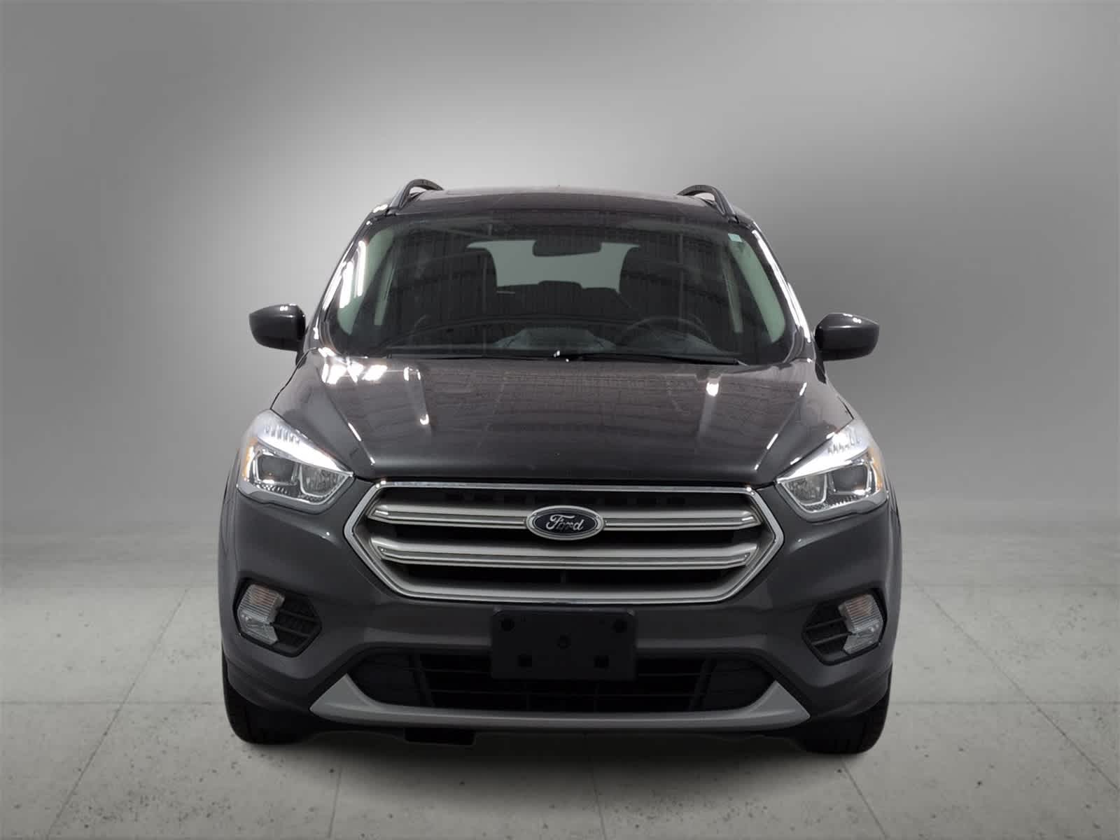 2019 Ford Escape SEL photo 3