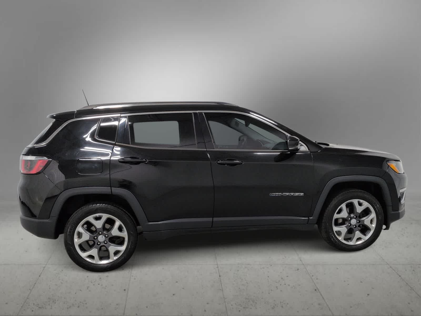 Thumbnail: 2018 Jeep Compass - 9
