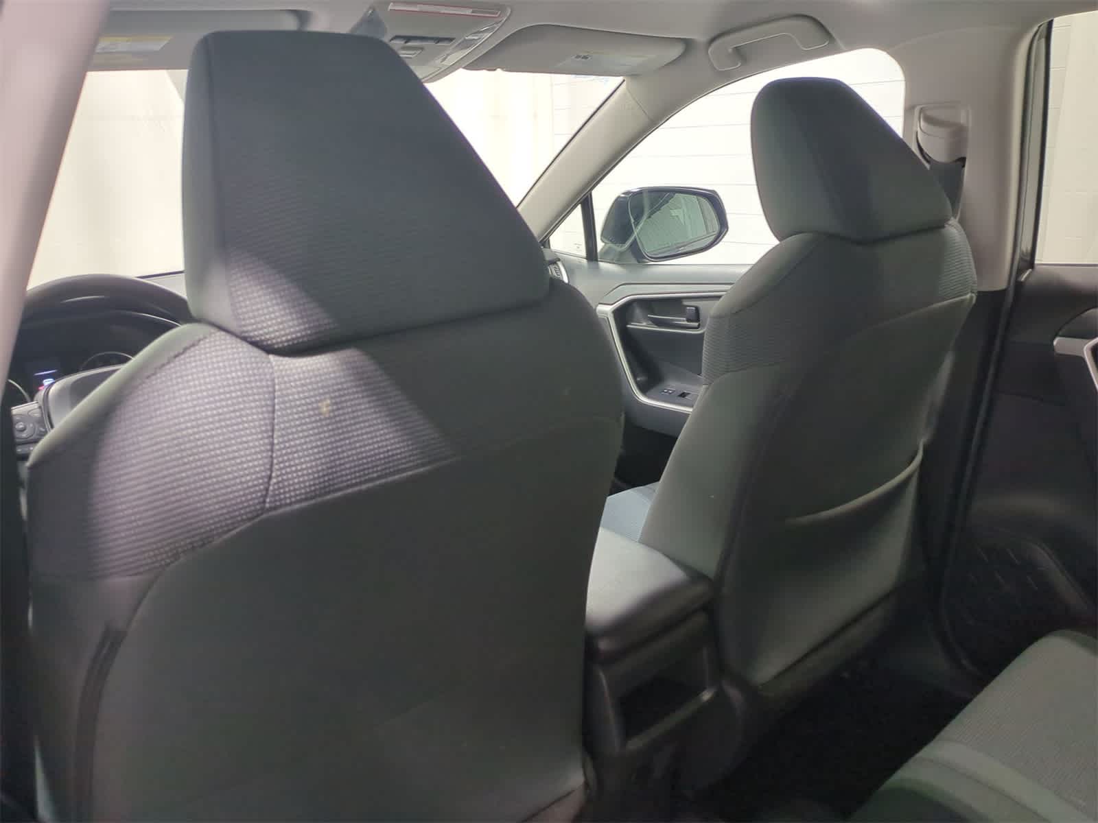 Thumbnail: 2019 Toyota RAV4 - 18