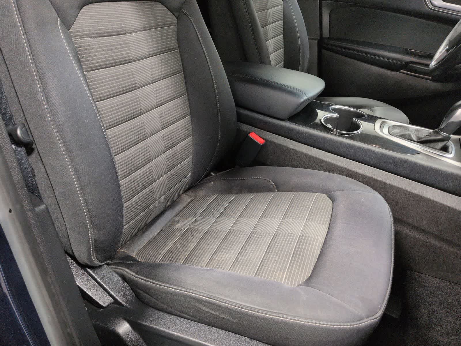 Thumbnail: 2017 Ford Edge - 22