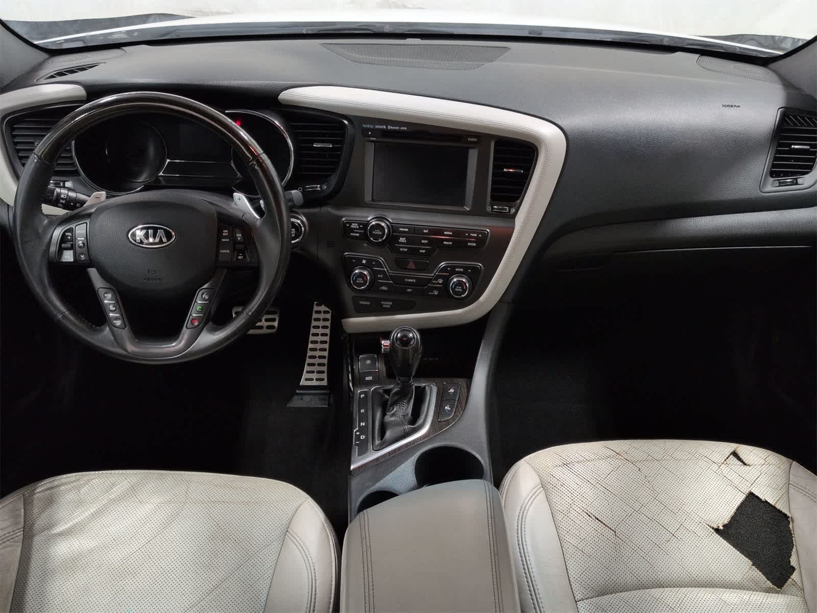 Thumbnail: 2013 Kia Optima - 16