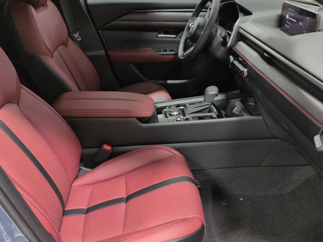 Thumbnail: 2026 Mazda CX-50 - 23