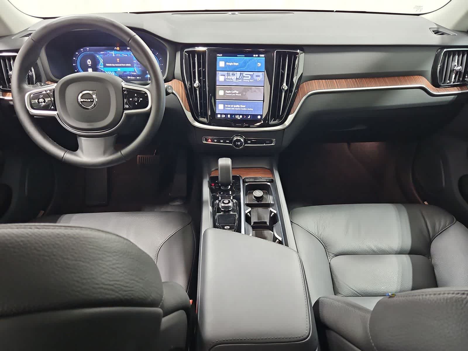 Thumbnail: 2025 Volvo S60 - 15