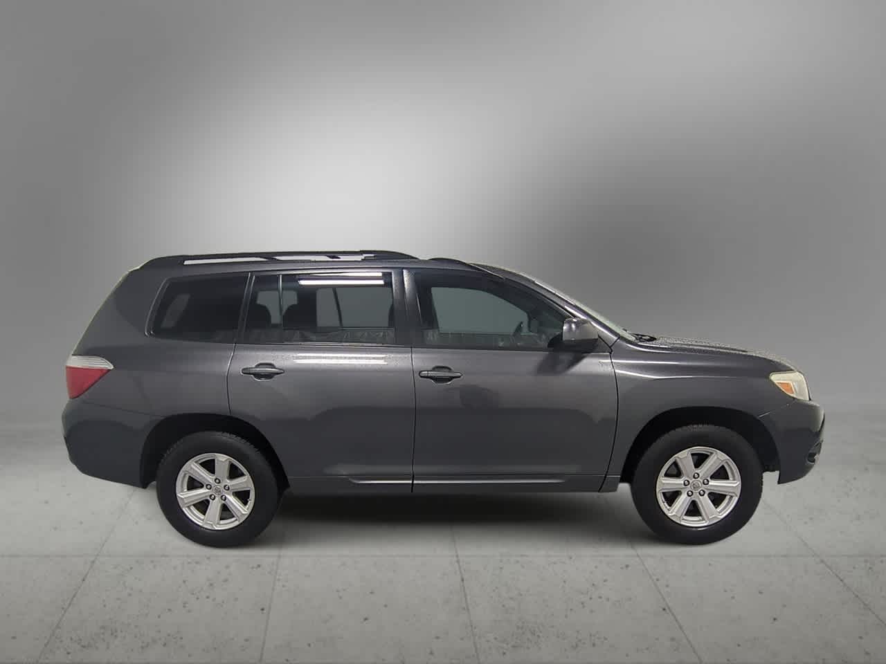 Thumbnail: 2010 Toyota Highlander - 9