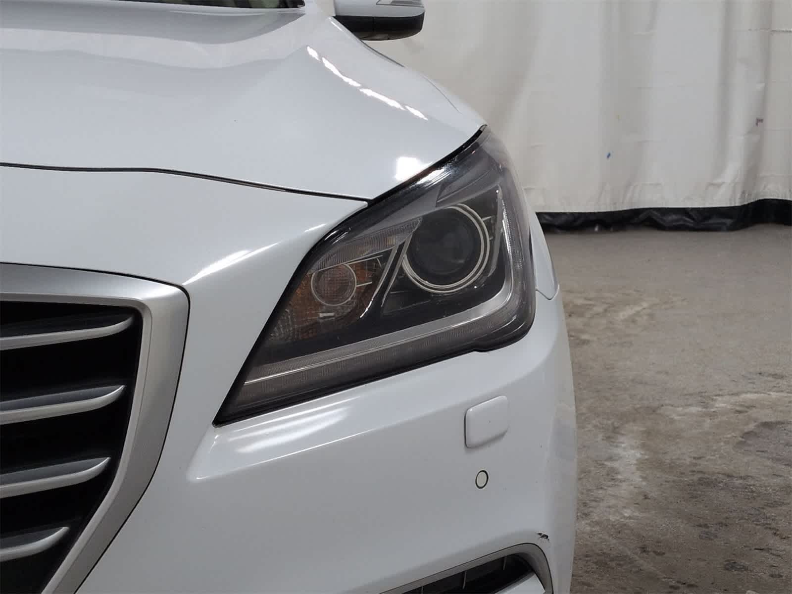 Thumbnail: 2015 Hyundai Genesis - 11