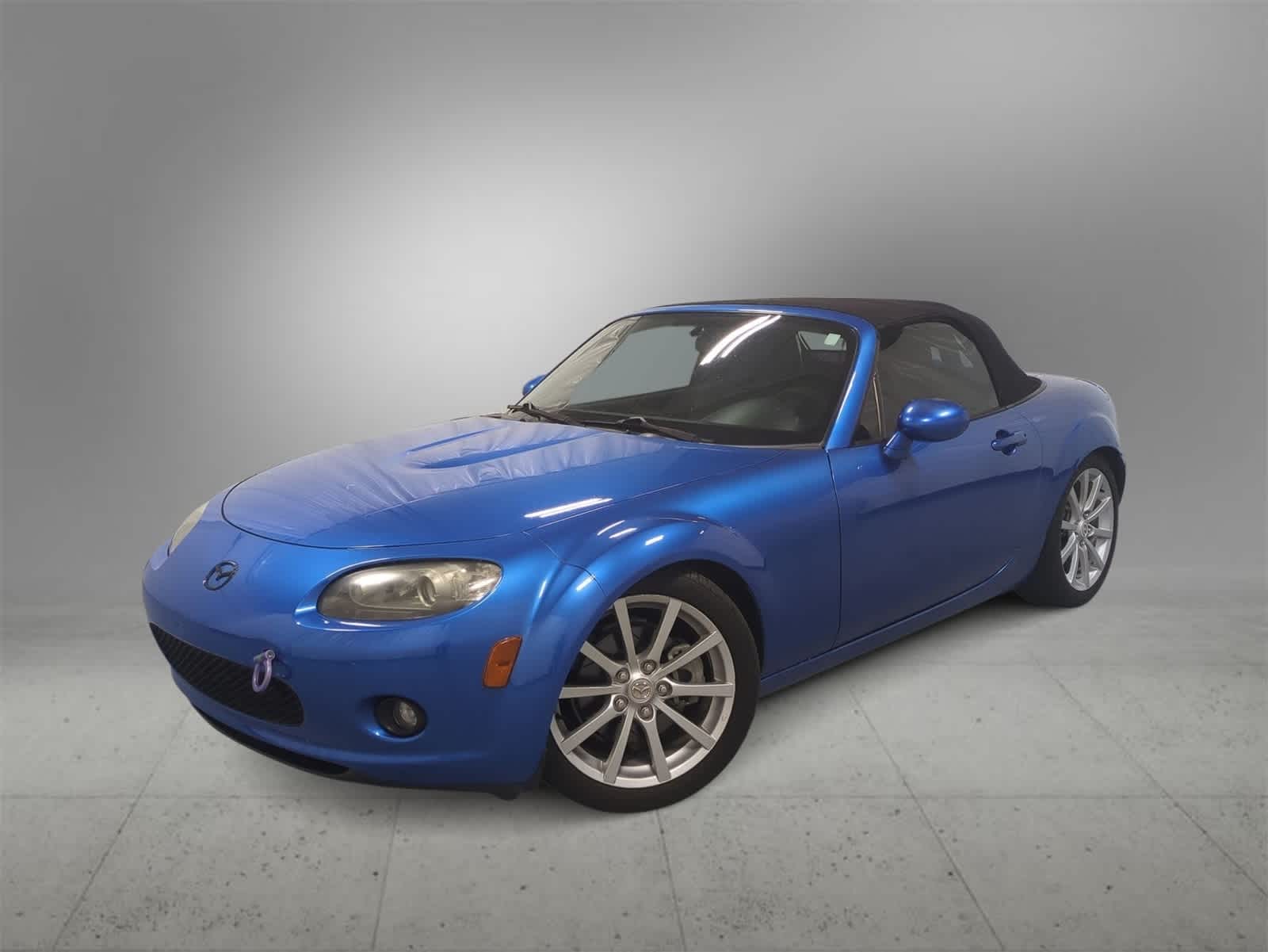 2006 Mazda MX-5 Miata Grand Touring Hero Image