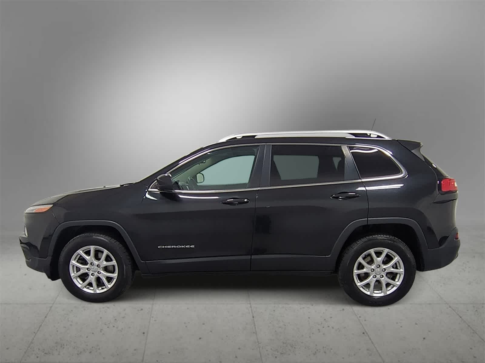 Thumbnail: 2016 Jeep Cherokee - 5