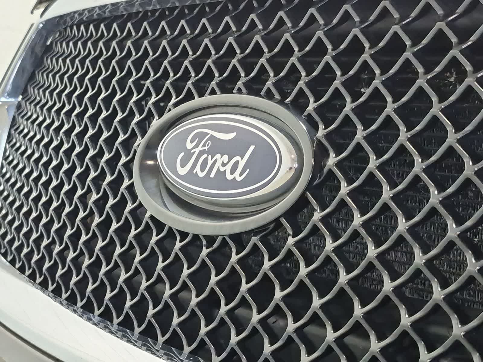 Thumbnail: 2018 Ford Taurus - 12