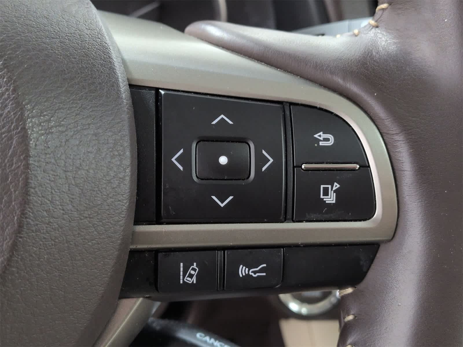 Thumbnail: 2018 Lexus RX - 27